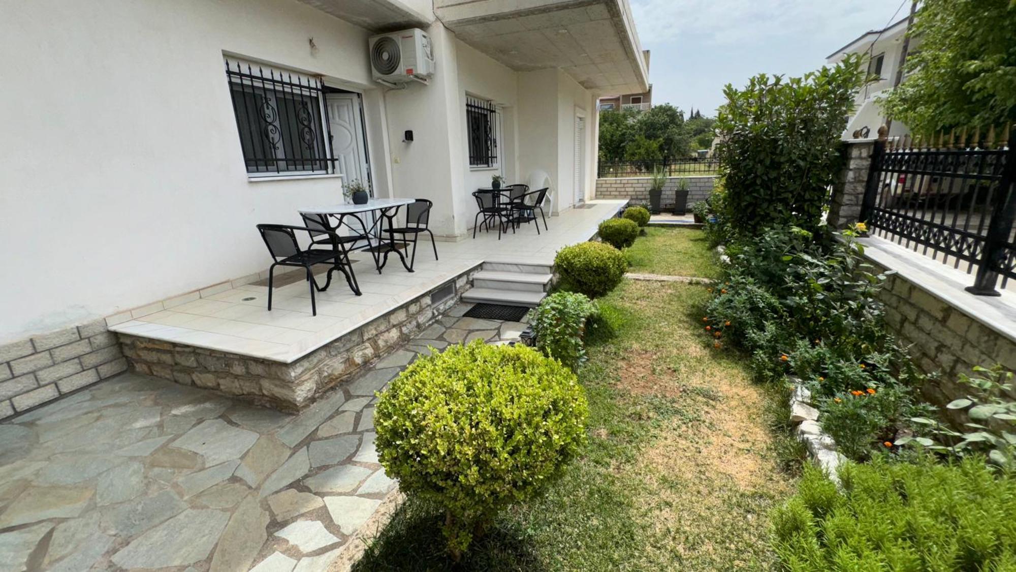 Apartamento Petit House Under The Rocks Kalambaka Exterior foto